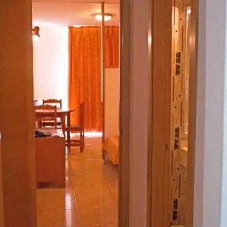 Arenas Appartement *